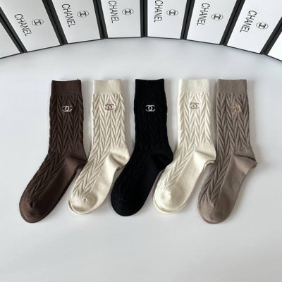 Special Packaging Chanel New Cashmere Embroidered Mid-Length Slouch Socks! Five