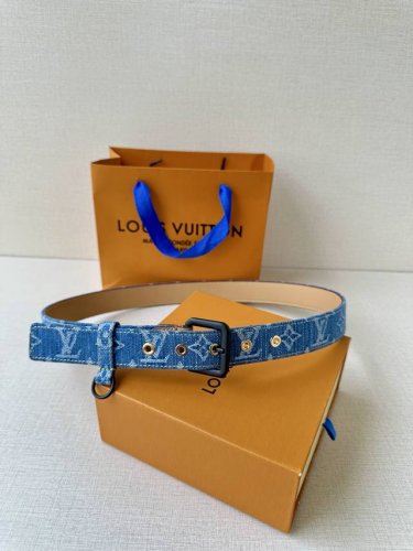 Special 3.0 Cm Wide Lv D-Ring Belt Reinterprets The Classic Design From 2006 Wit