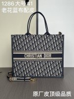 Top counter rat hot item Dior Dior shopping bag new Tote embroidery with origina