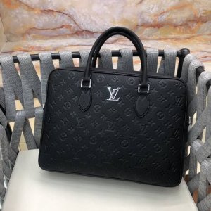 The newest hot-selling men's briefcase, made of high-quality imported scalp lea