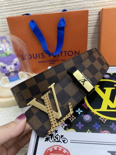 Product name: Lv..Louis..Vuitton original Material: original cowhide belt 100%