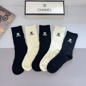Comes with packaging, 5 pairs per box. Chanel high-quality super popular trendy