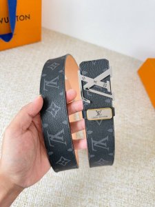 Product Name: Louis Vuitton Belt - Original Single Belt Model: Hook, Classic Pur