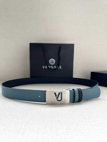 Width 3.5cm This is a 35mm full-grain leather belt with a metal Greca buckle an