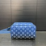 Louisvuitton LV printed toiletry bag, clutch, and cosmetic bag, classic and vers