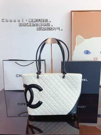 comes with a gift box. Chanel. Hobo Kangpeng shoulder bag. High-quality texture - Click Image to Close