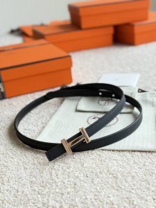 Focus This Hermes women's belt, featuring exquisite hardware and imported Togo l