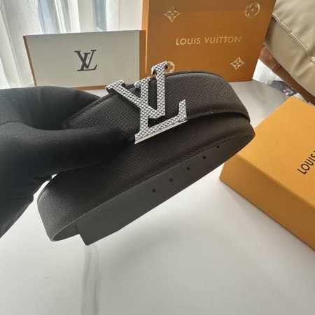 Original packaging L0Uis Vuitt0N This season's new belt is 35mm wide and featur - Click Image to Close