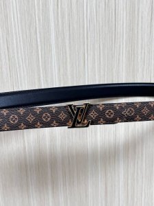 2.0 wide canvas with white floral print, black calfskin with a bulge, a point an