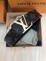 Lv : Original fabric, top-grain calfskin lining, and original buckle. This class