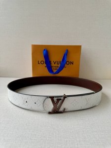 4.0 wide Lv Dimension Monogram H