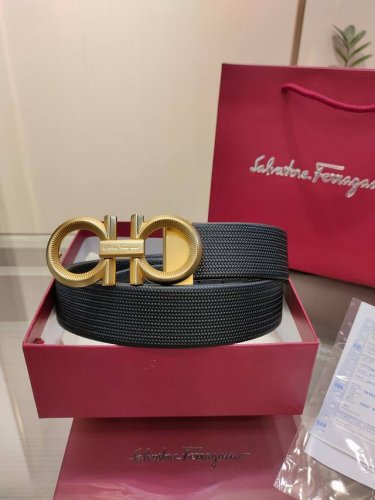 Ferragamo's new seamless double-sided top-grain cowhide, real material, very te