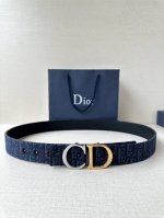 Width 3.5Cm This 35mm double-sided belt combines elegance with modernity. Double