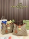 Details DDD: Gucci's new shopping bag. The Gg pattern and striped ribbon, two of