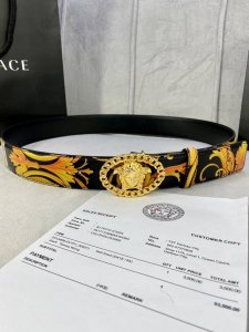 Width 4.0Cm Versace This Palazzo belt is made of cowhide leather and decorated w