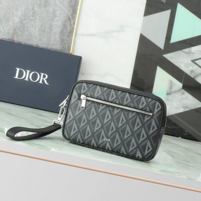 This Dior Lingot clutch is a new arrival this season. It has a unique structure