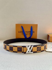 Special This 4.0-Inch Wide Lv Initiales Double-Sided Belt Is From The Spring/Sum