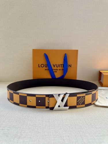 Special This 4.0-Inch Wide Lv Initiales Double-Sided Belt Is From The Spring/Sum