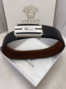 Versace: Original top-grain cowhide with snakeskin pattern, lined with top-grain