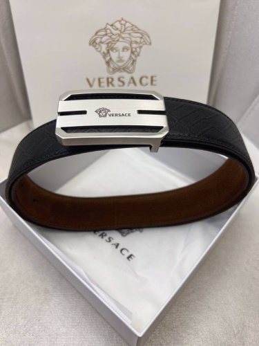 Versace: Original top-grain cowhide with snakeskin pattern, lined with top-grain