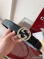 Gifts for boyfriends: Gucci recommends a popular Gucci belt. This classic, shiny