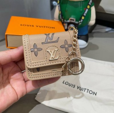 Lv universal Bluetooth headset bag, Lv embossed keychain headset bag, hanging ba