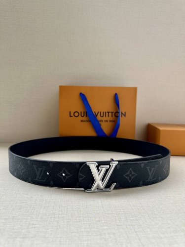 4.0 wide Lv Dimension reversible belt blends creative heritage with glamorous st