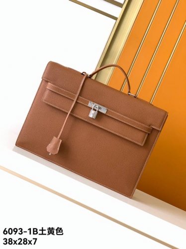 New briefcase model: 6093-1B# Khaki. Made from premium, genuine Emma Italian le