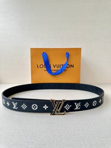 3.0 Width Lv Double-Sided Leather Belt Reinterprets Louis Vuitton's Classic Mono