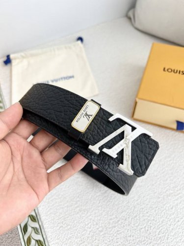 Product Name: Lv..Louis..Vuitton Belt Original Single Model: Hanging Buckle, Cla