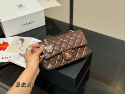 No box Chanel Heart Pearl Double C Bag Pendant It is really beautiful to the hea