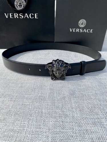 Width: 3.0 Cm Versace This Plain Weave Belt Features The Iconic Versace Medusa H
