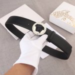 Width 4.0cm This Versace cross-grain belt features the iconic Versace Medusa hea