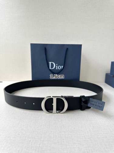 Width 3.5Cm Inspired by the bag of the same name, this Montaigne belt can be use