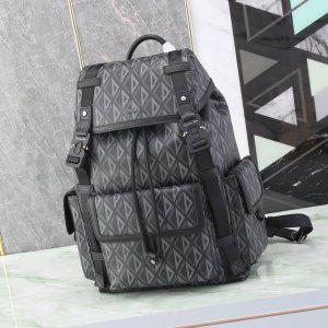 This Dior Hit The Road backpack, a new style for this season, blends modern styl