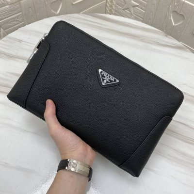 Original single product P's new men's handbag, the fabric is made of imported c