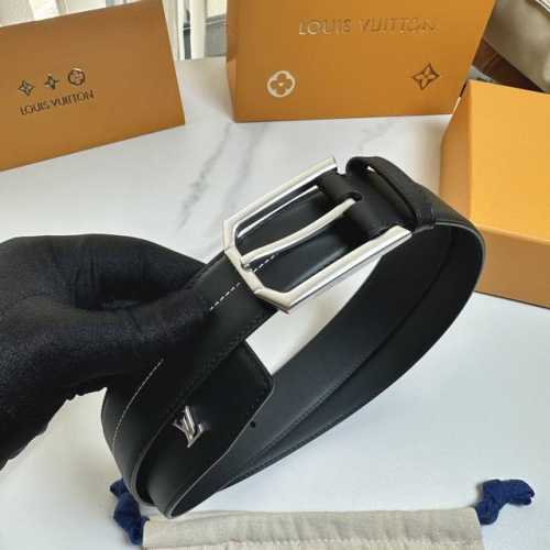 Original packaging L0Uis Vuitton New Season Original Belt, 35mm width, double-si