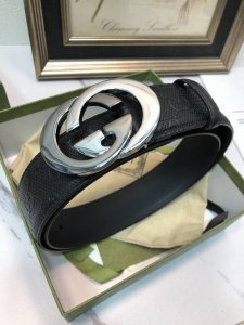 Comes with a complete gift box. Gucci: Original single-layer cowhide leather wi