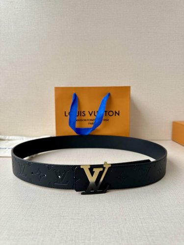 4.0-Inch-Wide Lv Initiales Pearls Double-Sided Leather Belt, Featuring Monogram