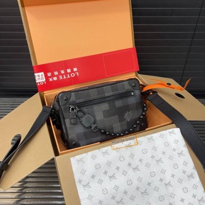 Louisvuitton Lv Trunk Damoflage black canvas Pharrell design new chain box bag s