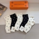 5 pairs of Louis Vuitton socks per box (including packaging). A super popular i
