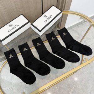 Five pairs of Chanel high-quality socks in one box with packaging~ Absolutely g