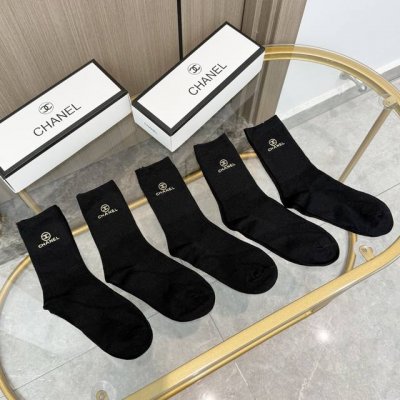 Five pairs of Chanel high-quality socks in one box with packaging~ Absolutely g