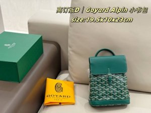 Cowhide with folding box Goyard