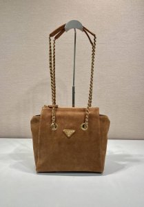 Used Zipper 1Bd660 Suede This vintage chain hobo bag is amazing! Handmade suede