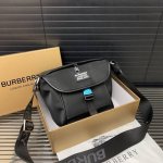 Burberry printed messenger bag with flap, unisex, classic and versatile, photo t