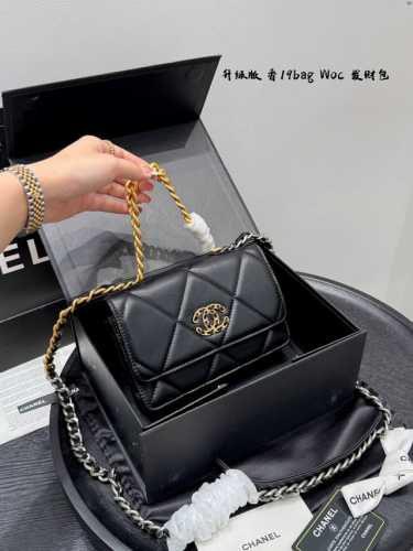 With folding box Size: 19*12Cm Chanel 19Bag Fortune Bag Woc Chain Bag The qualit