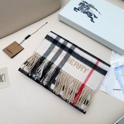 Contrasting plaid caramel + camel A must-have versatile item for a warm winter,