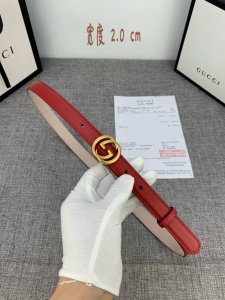 GUCCI This thin belt is made of shaved small-grain cowhide and features a double