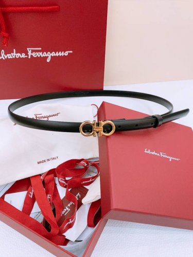Ferragamo # Classic Gancio belt for women Smooth calfskin plain surface, full of